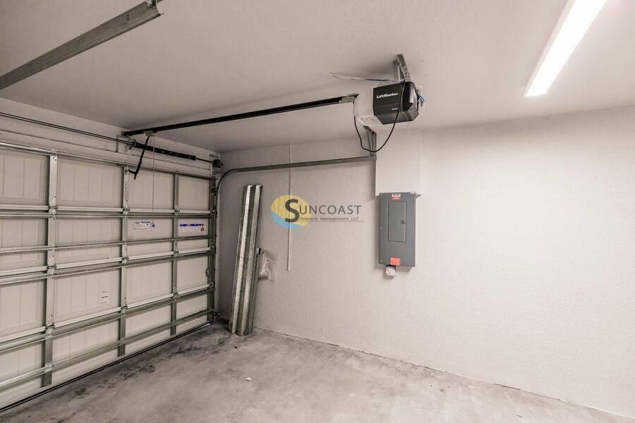 Building Photo - 1920 Latona St