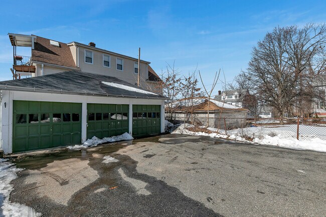 Building Photo - 68 Sheldon Terrace