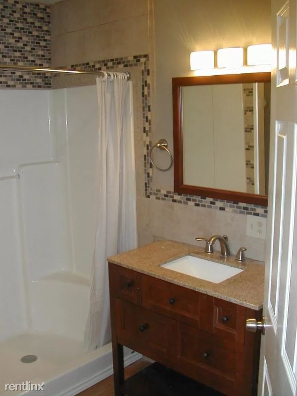 Building Photo - 1 br, 1 bath Apartment - 1365 brand rd