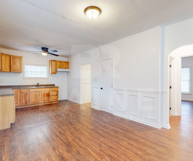 Building Photo - 2621 Sevier Ave