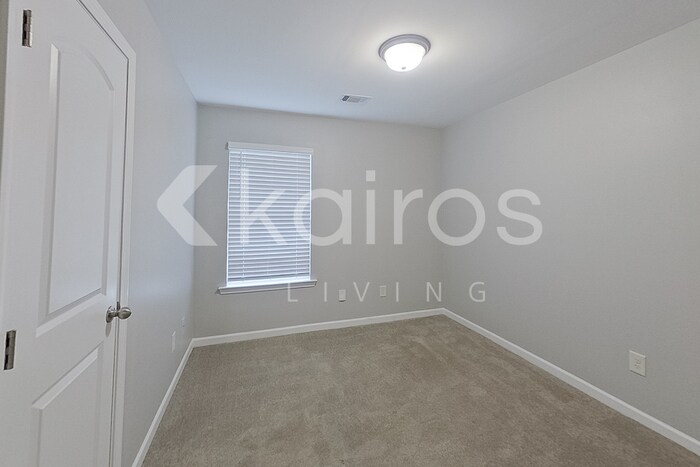 Building Photo - 59 Hideaway Ln