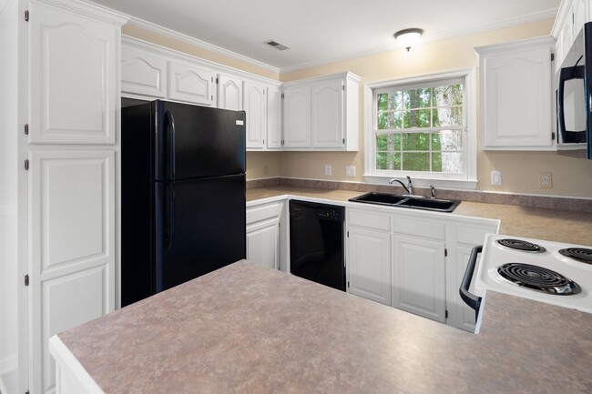 Building Photo - Great House in Southchase