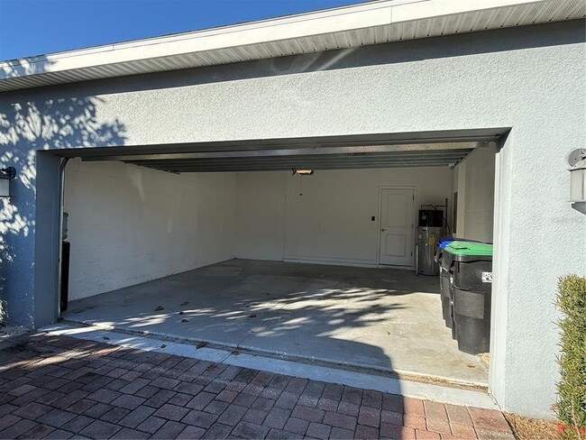 Building Photo - 9129 Pinch Shot Dr