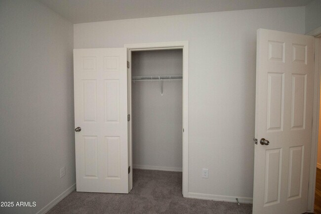 Building Photo - 1675 E Judi St