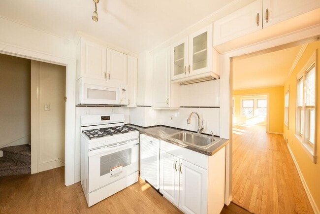 Building Photo - Jager Saratoga