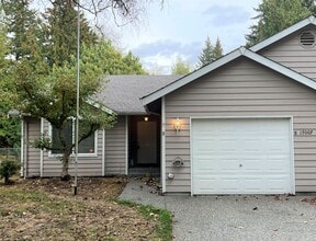 Building Photo - Single Story 2 Bdrm Duplex - Avail Now!