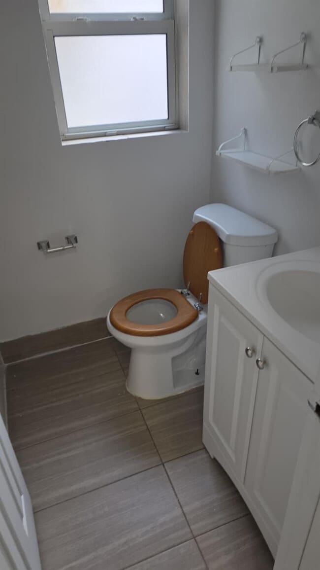 Building Photo - 1728 Pierce St