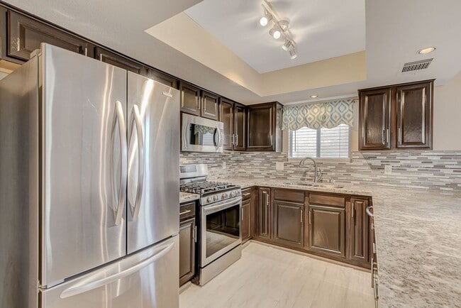 Building Photo - Beautiful Summerlin Home! Hills Neighborho...