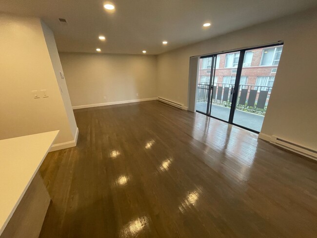 Building Photo - 2-bed + 2-bath Brookline Luxury Condo