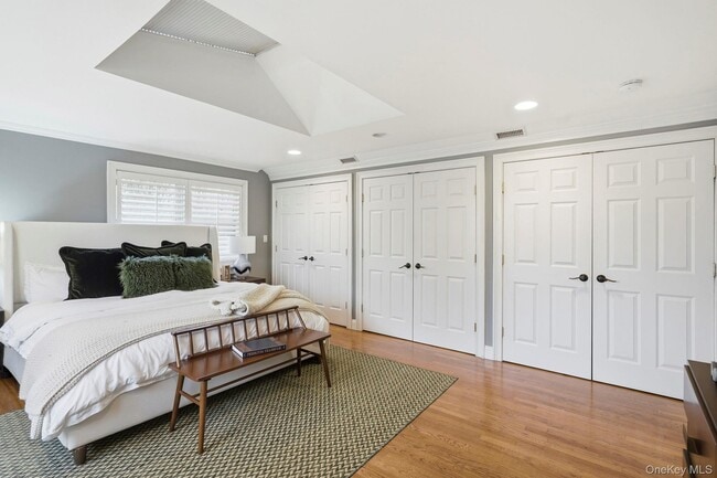 Building Photo - 221 Mamaroneck Rd