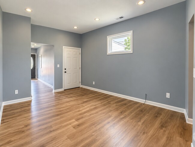 Building Photo - 417 N 20th St