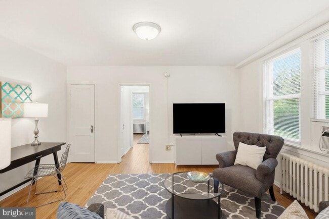 Building Photo - 7607 Eastern Ave NW