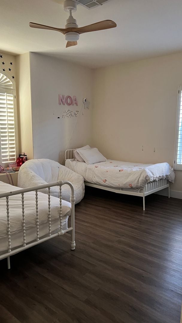 Building Photo - Stunning Fully Remodeled Luxury Home in Peccole Ranch