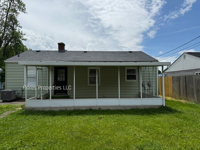 Building Photo - 1136 Pauline Ave