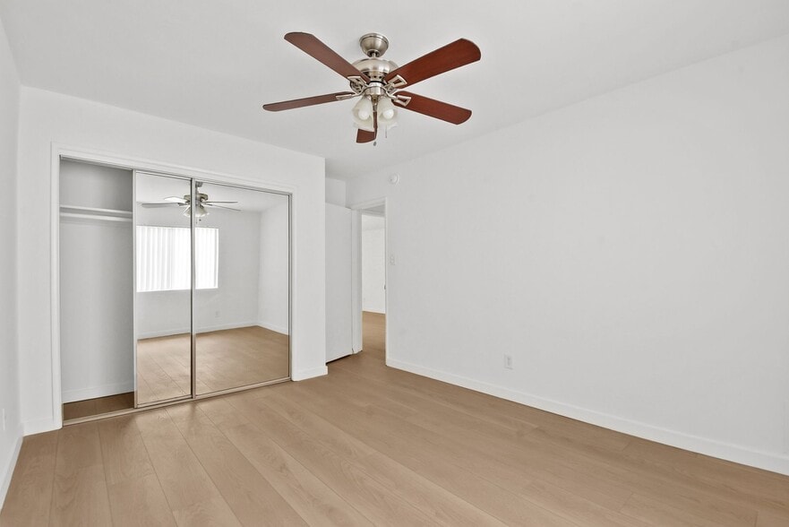 Building Photo - 1550 S Saltair Ave