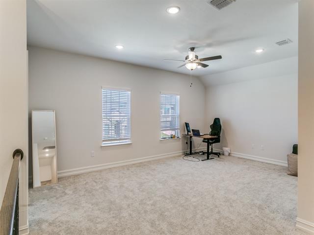 Building Photo - 3137 Lakespring Vis