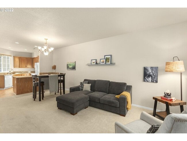 Building Photo - Available 2BD/2.5BATH Townhome in Desirabl...
