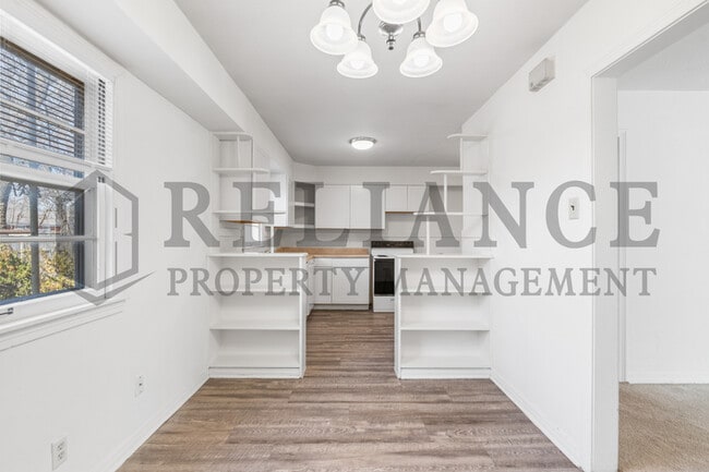 Building Photo - 363 N Woodlawn Blvd