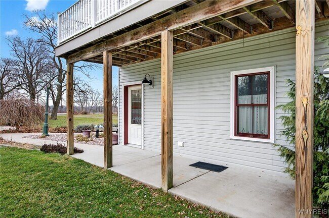 Building Photo - 3945 Lower River Rd