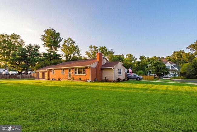 Building Photo - 1719 Melbourne Dr