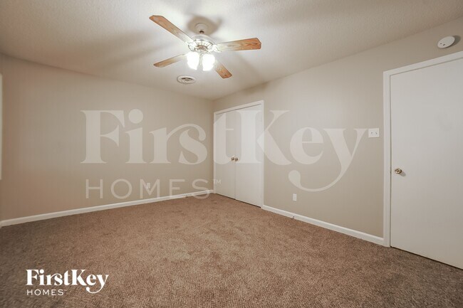 Building Photo - 3381 S Mendenhall Rd