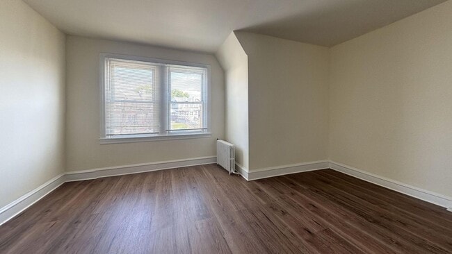 Building Photo - 702 Copley Rd