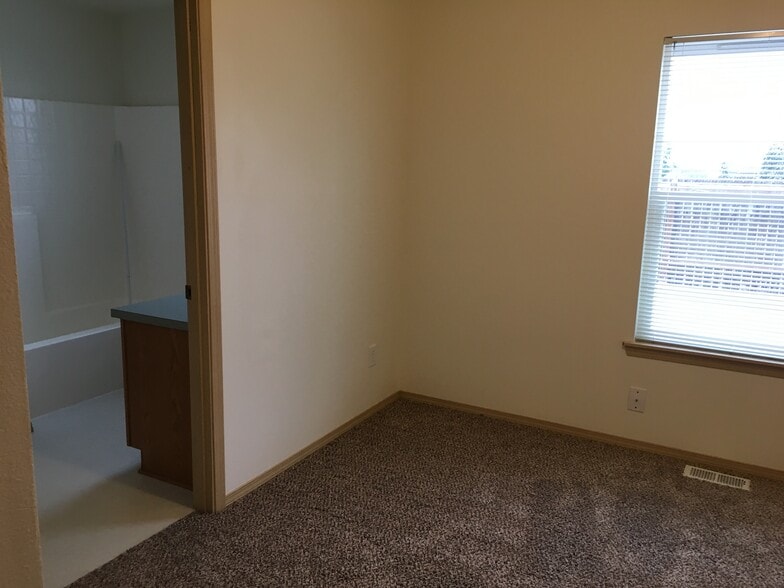 bedroom - 3008 Arbor Street