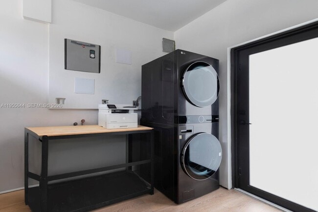 Building Photo - 311 NE 117th St