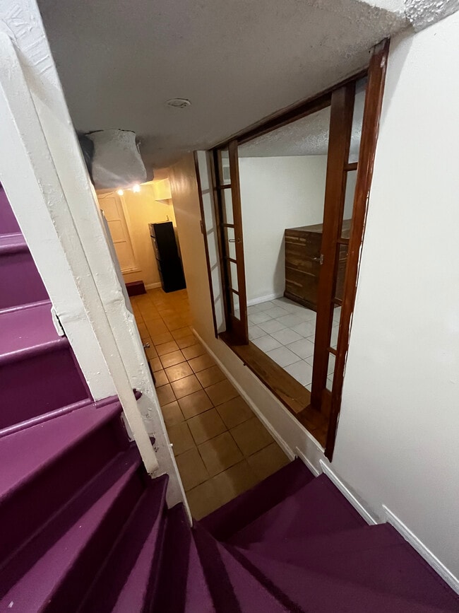 Building Photo - 2716 W 101st St