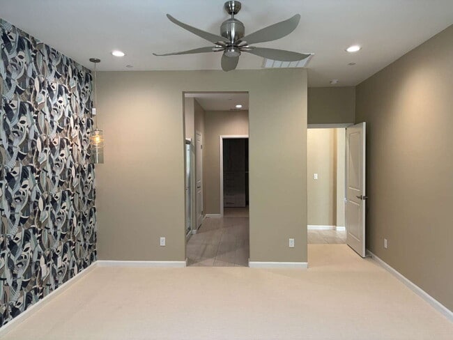 Building Photo - Stylish 2-Bedroom Oasis Domani, Residents ...