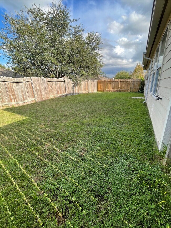 Building Photo - 16822 Perryton Ln