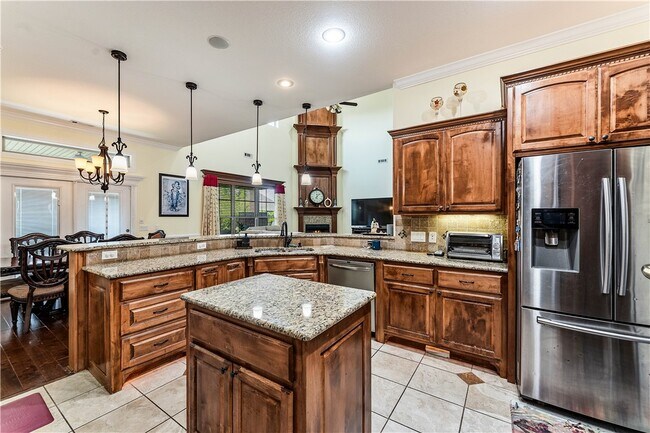 Building Photo - 4602 W Warbal Trail