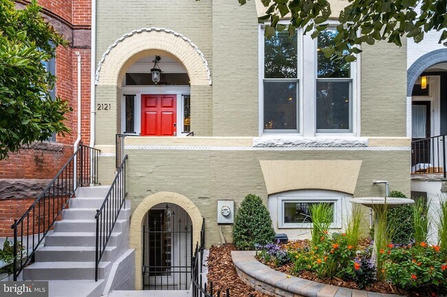Building Photo - 2121 R St NW
