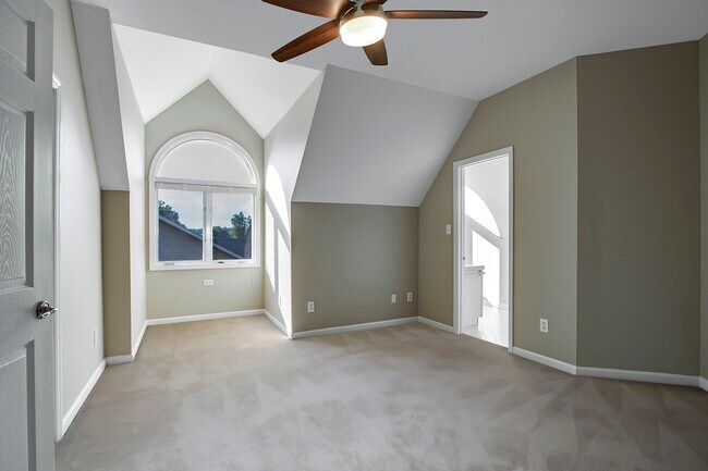 Building Photo - 209 Tooweka Trce