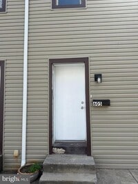 Building Photo - 605 Dauphin St