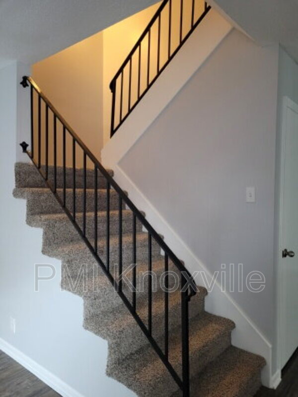 Building Photo - 9120 Woodpark Ln NW