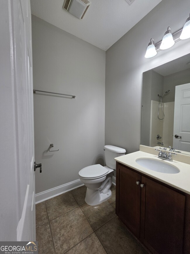 Building Photo - 412 Nandina Ct