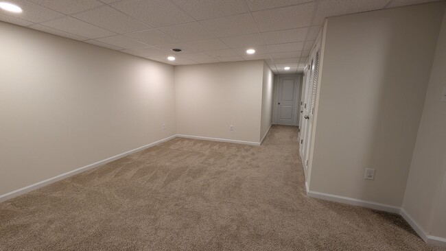 Building Photo - Nearly New 3-Bedroom Townhome in Hanover