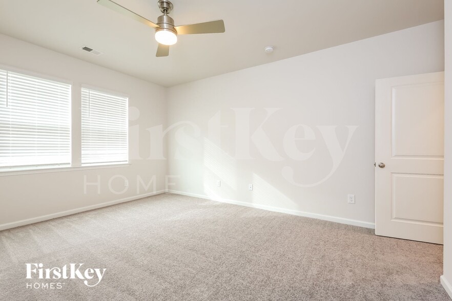 Building Photo - 709 Ridgemoor Trl