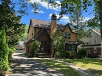 Building Photo - 325 Bogert Ave