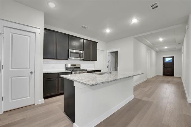 Building Photo - 903 Elijah Ln