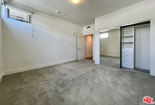 Building Photo - 8017 Norton Ave