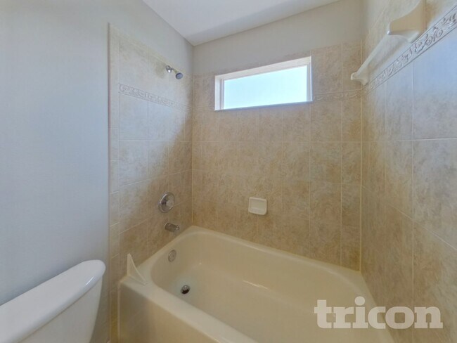 Building Photo - 9540 Baton Rouge Ln