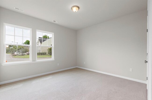 Building Photo - 1001 Hillpoint Rd