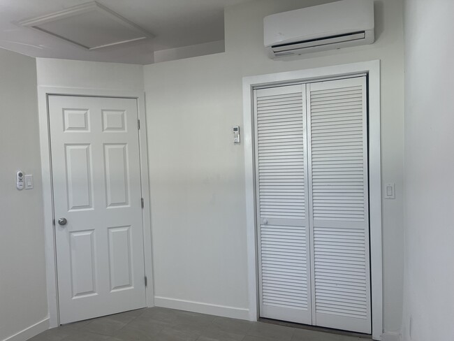 Building Photo - 16549 San Jose St