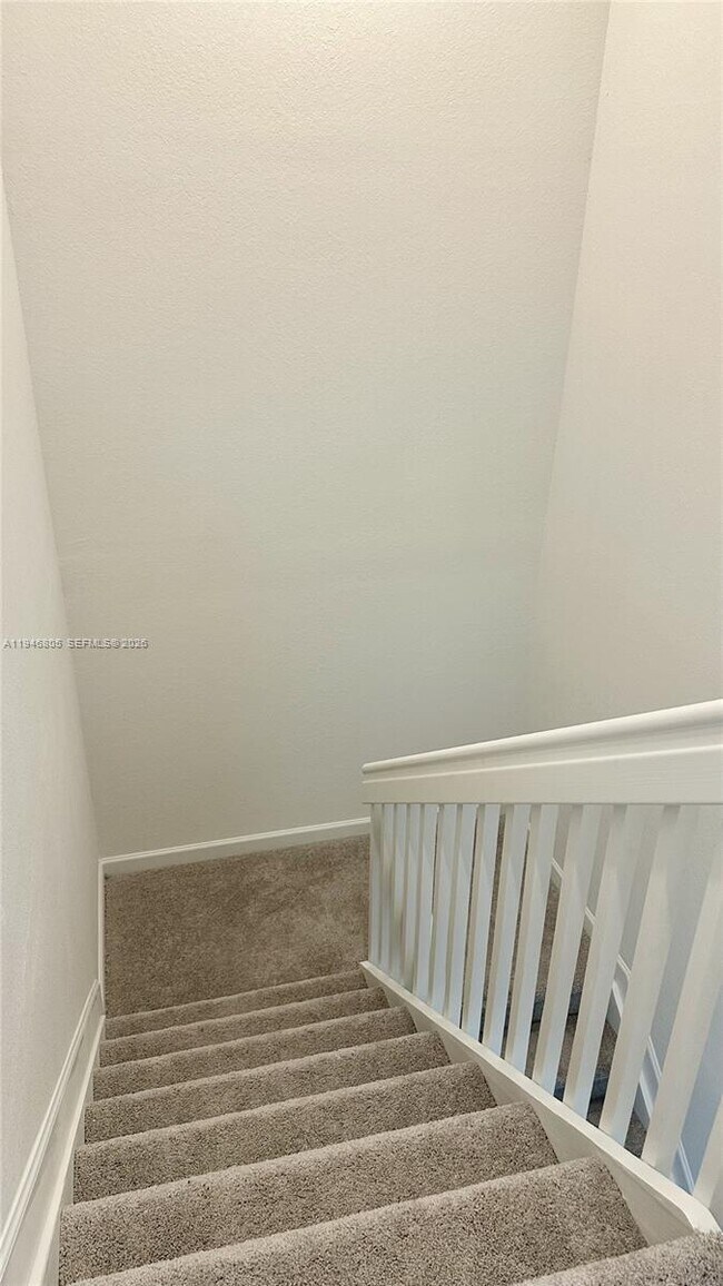 Building Photo - 2713 SE 26th Rd