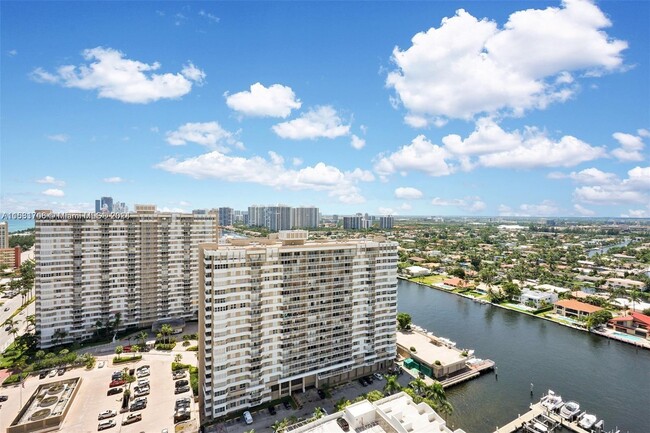 Building Photo - 1945 S Ocean Dr