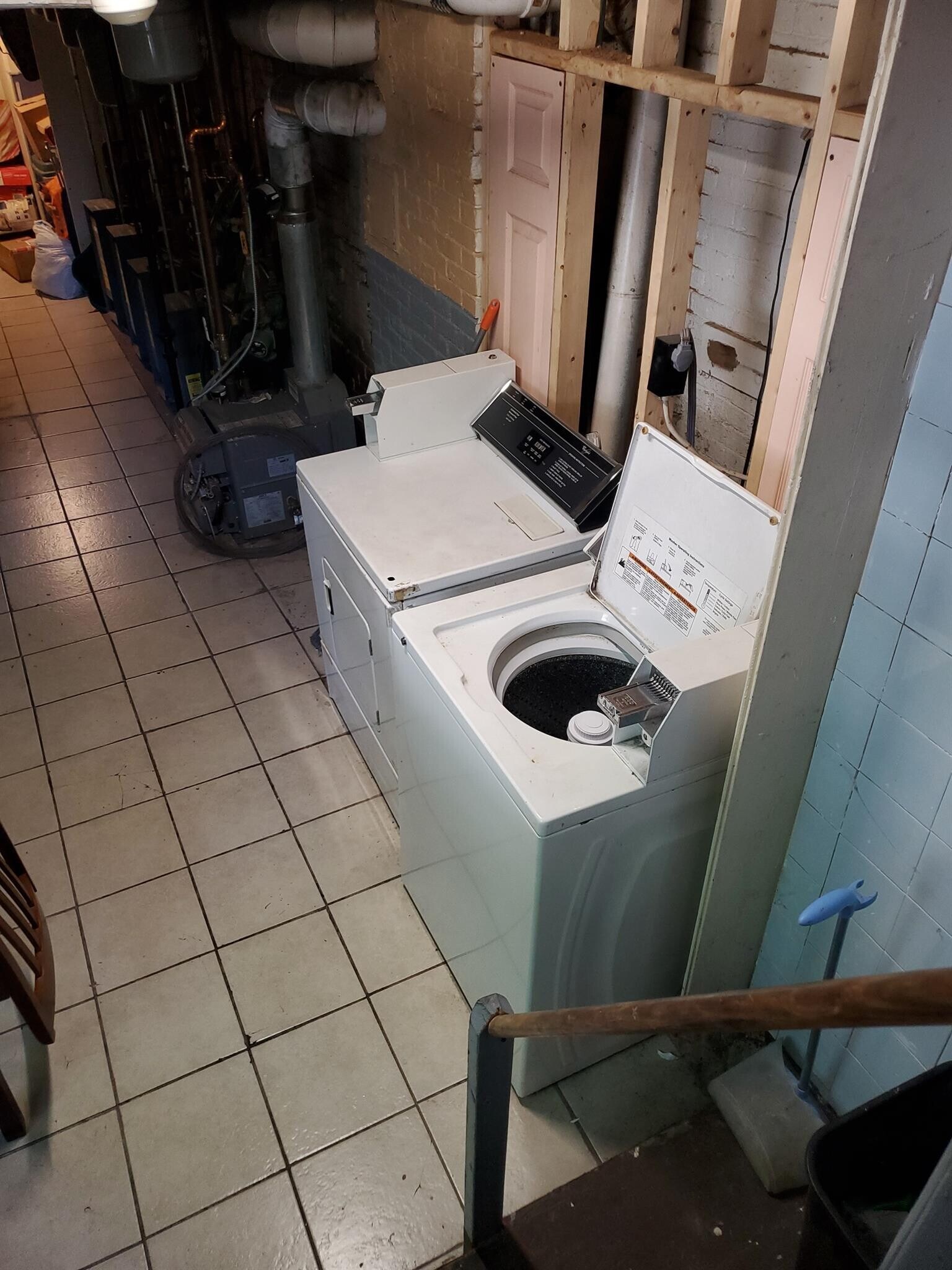 Building Photo - 233 Broadway