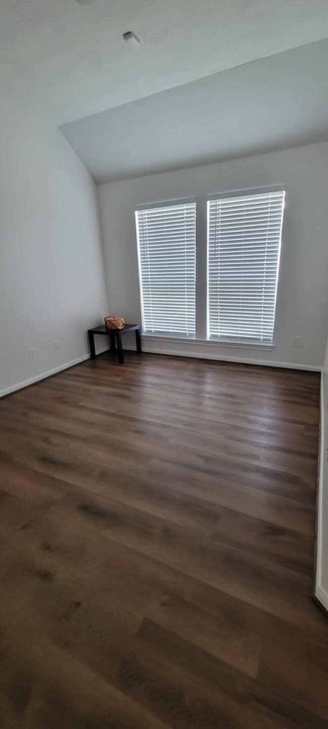 Building Photo - 3402 Plymouth Pointe Ln