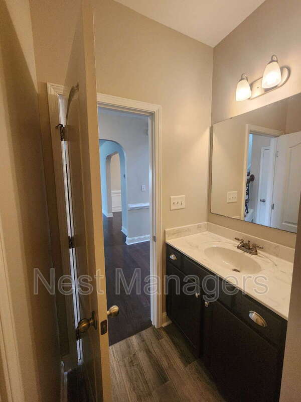 Building Photo - 113 Tellmont St